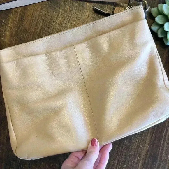 Elliot Lucca | Nude Leather Crossbody Bag w/Woven Pannel with Silver - Picture 2 of 11